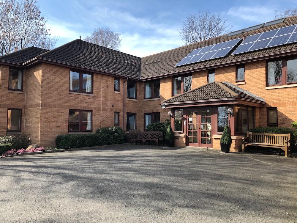 exterior of struan lodge care home in edinburgh